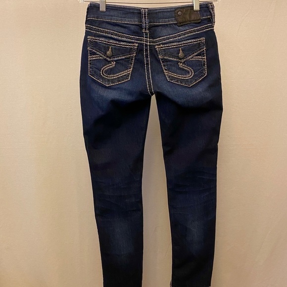 Silver Jeans Suki Skinny Low Rise Sz 27 (3/4) Dark Wash Jeans Back Flap Pockets - Picture 8 of 16